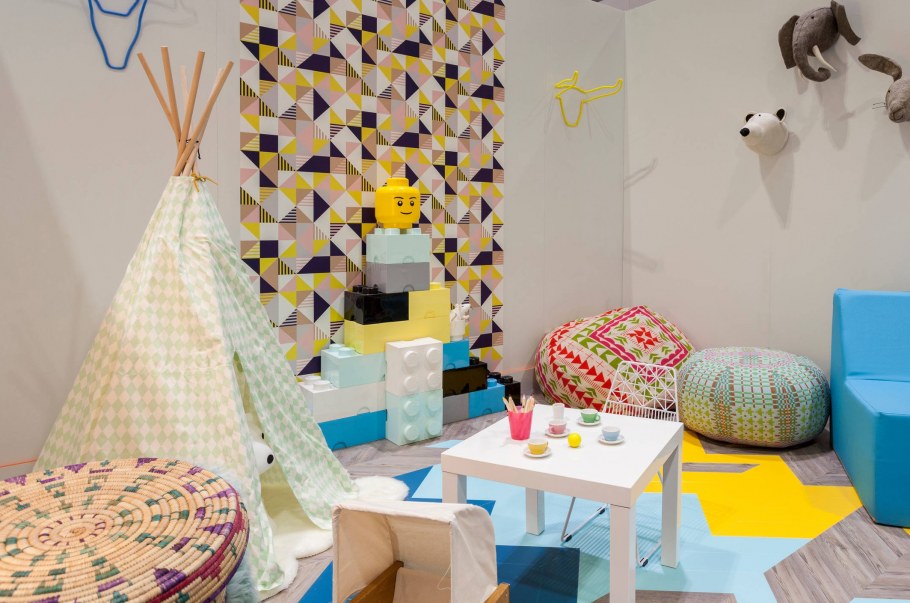 Стена из треугольников