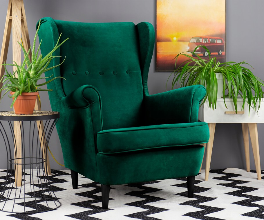 Зеленое кресло в интерьере