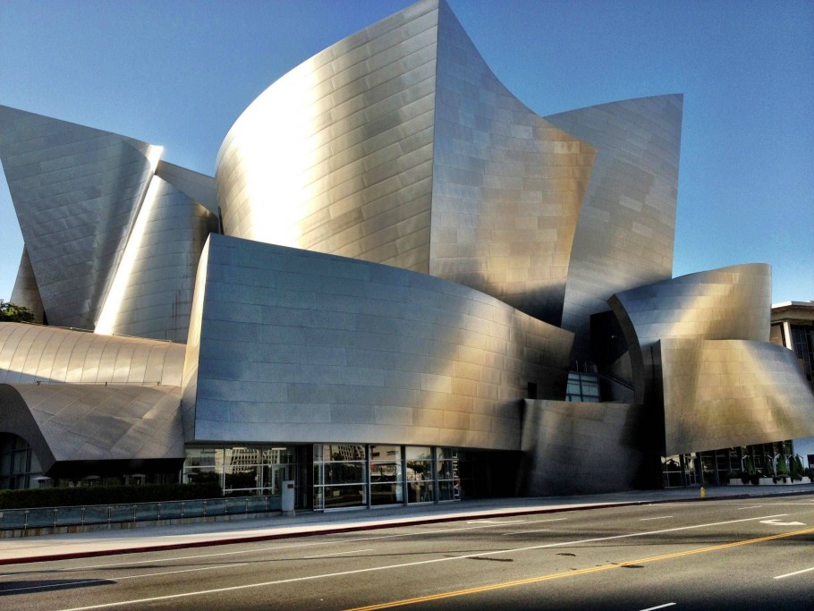 Концертный зал Уолта Диснея в Лос-Анджелесе, США