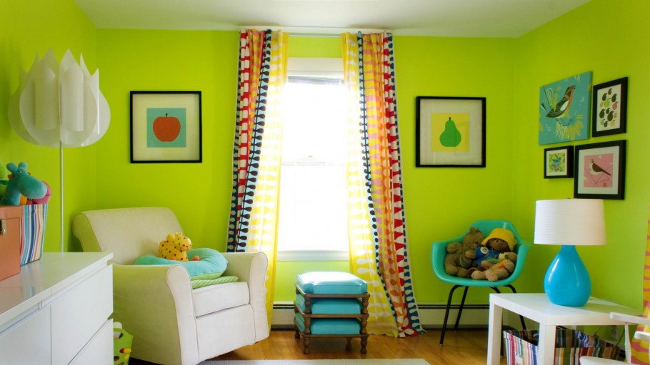 Яркие стены в интерьере