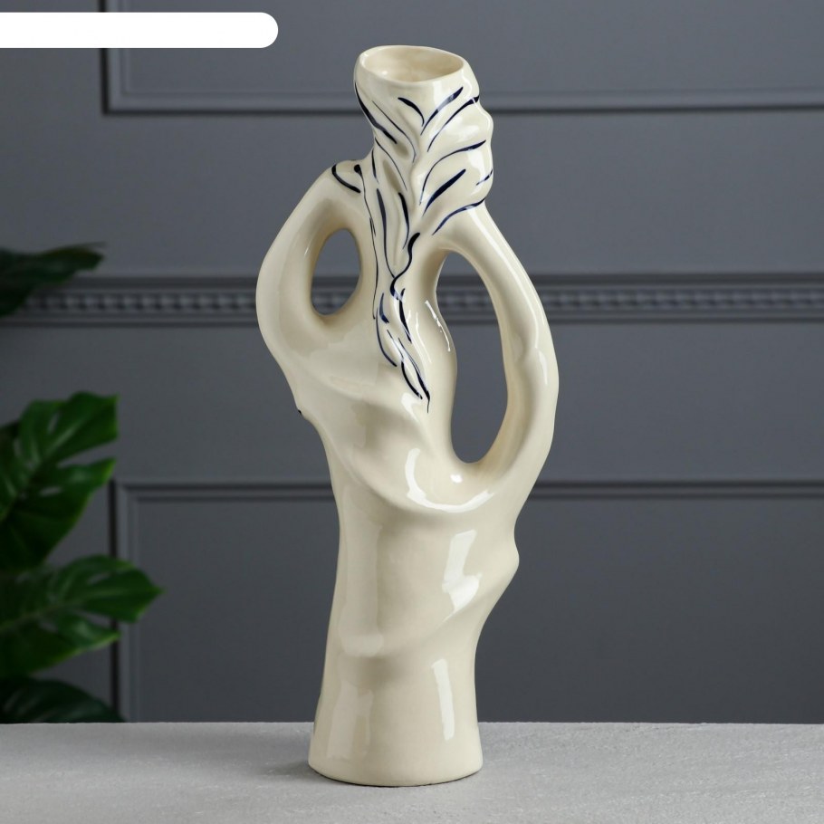 Деревянная статуэтка жирафа