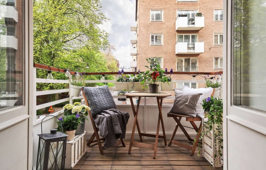 Уютный балкон