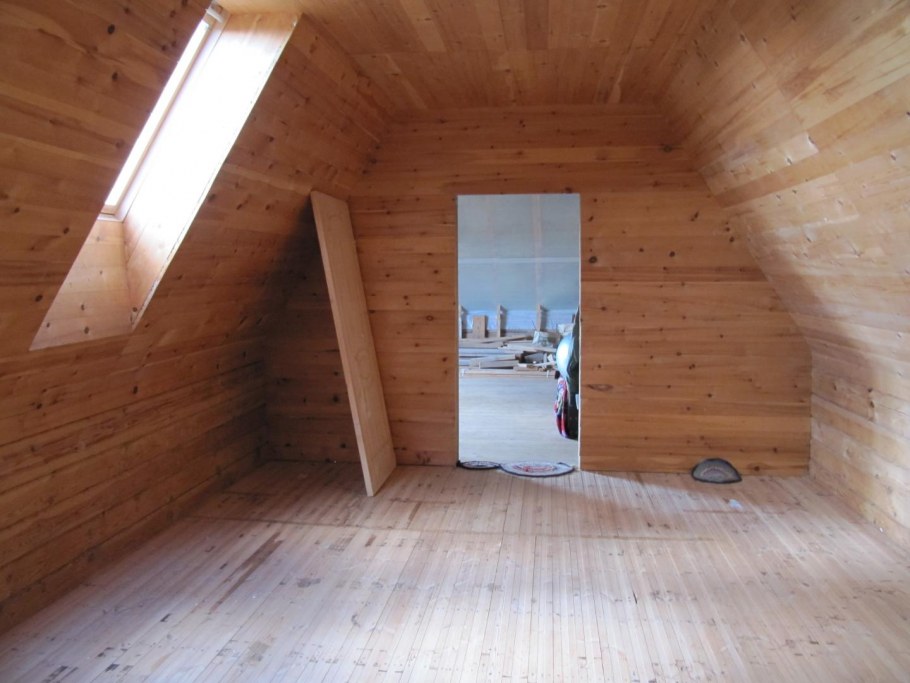 Отделка мансарды