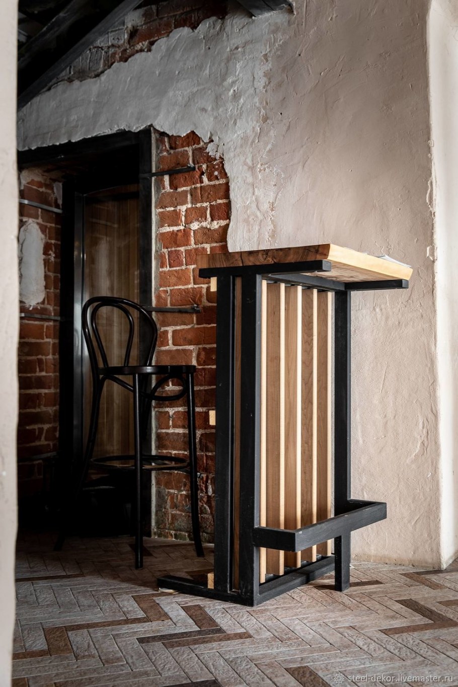 Стойка ресепшн лофт