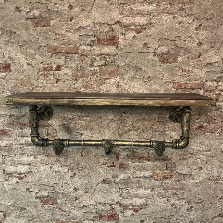 Полки из водопроводных труб в стиле лофт