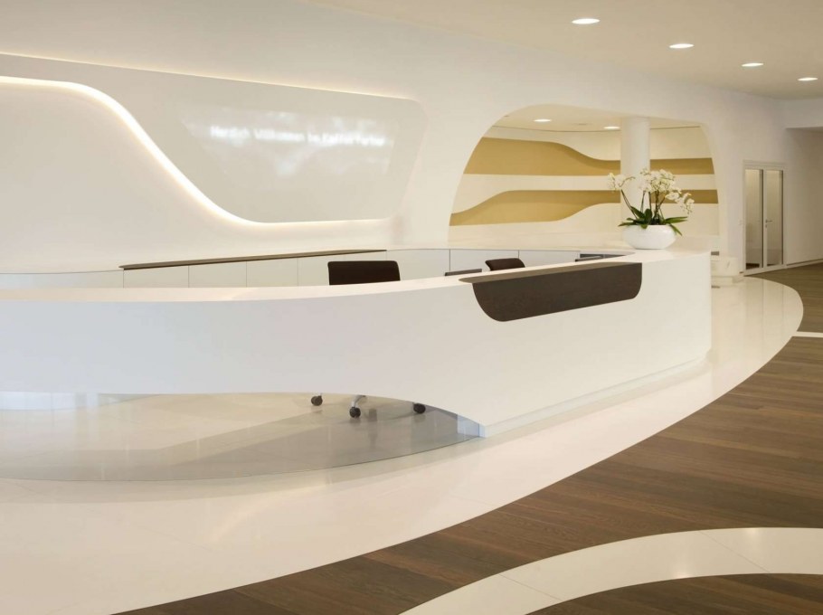 Интерьер холла офиса