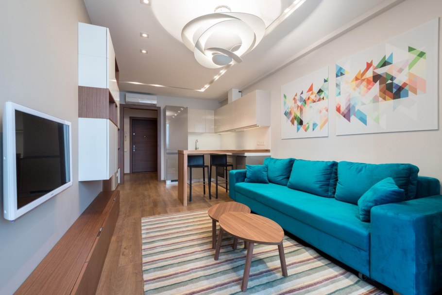 Гостиная в ярком цвете 18кв м