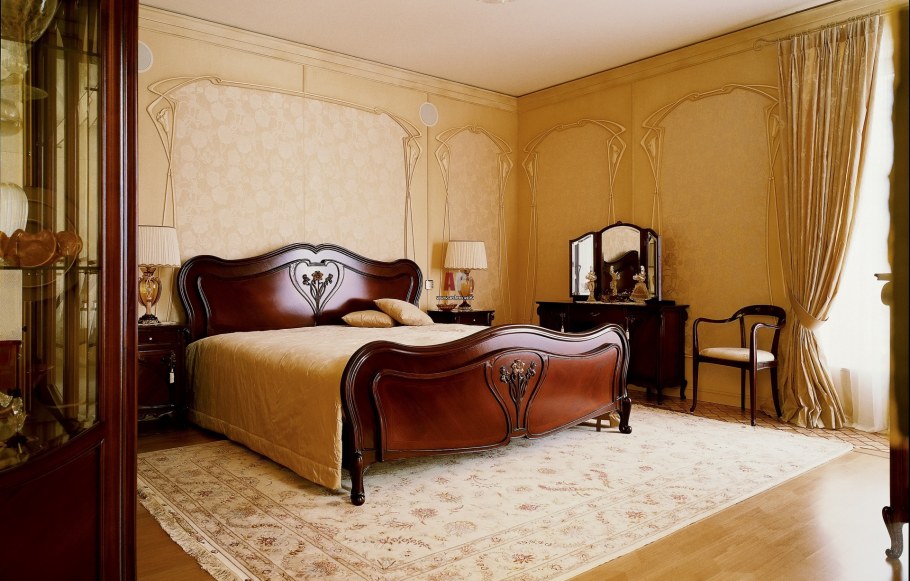 Ковры в классической спальне