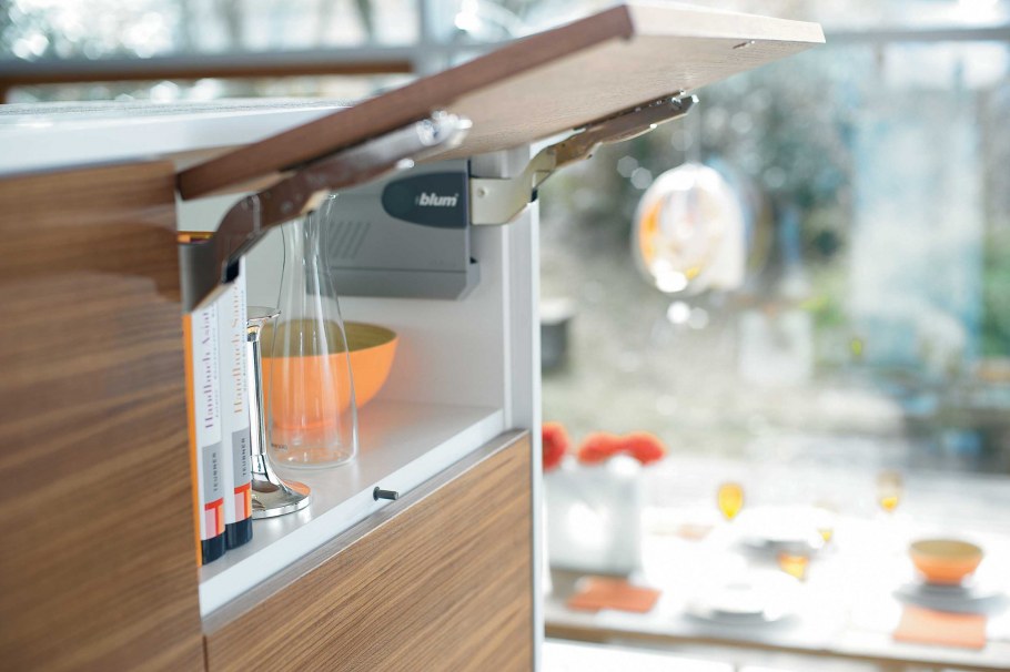 Подъемный механизм Blum Aventos HK