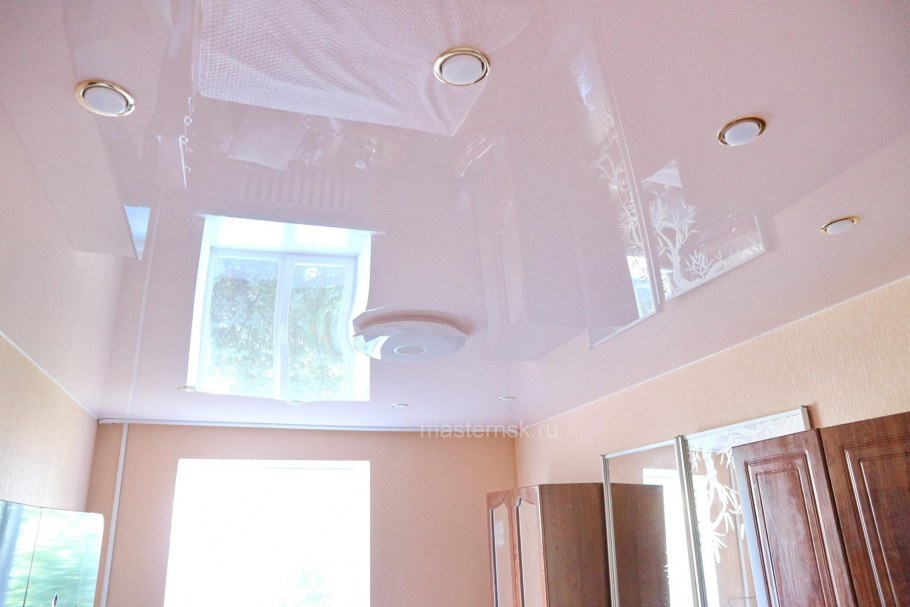 Матовый натяжной потолок м110