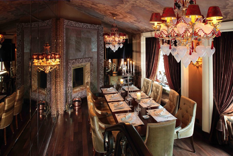 Ресторан в стиле классицизм