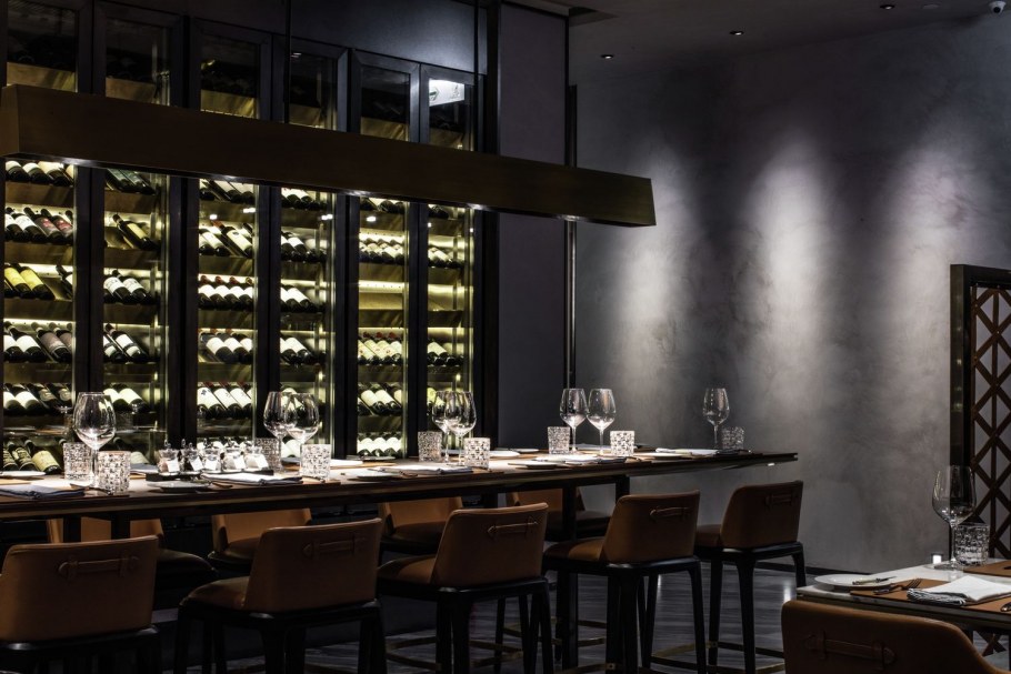 Интерьер бара ресторана