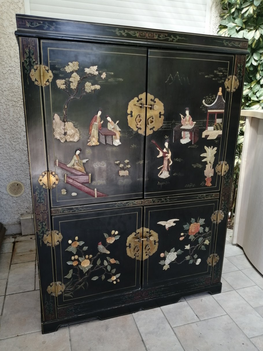 Старинный китайский шкаф