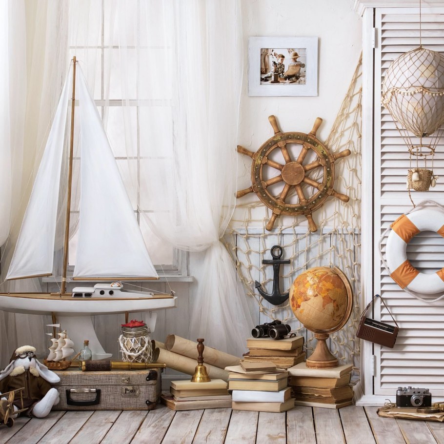 Консоль в морском стиле