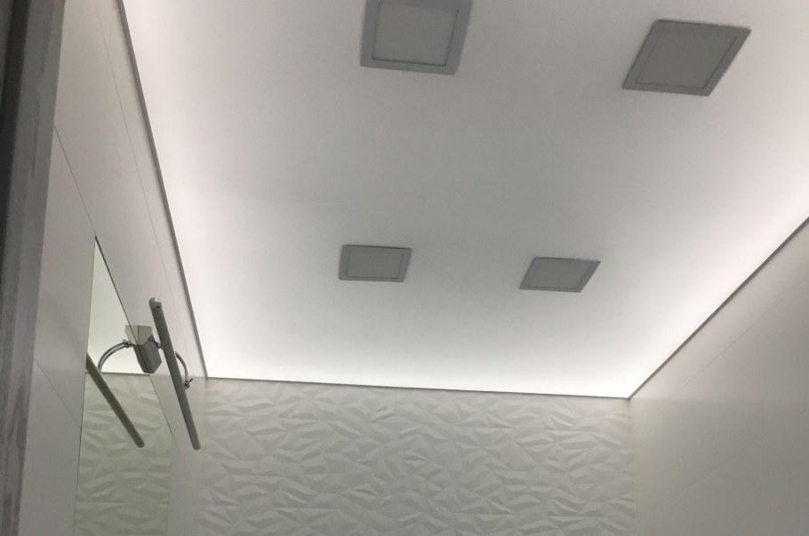 Матовый потолок с подсветкой