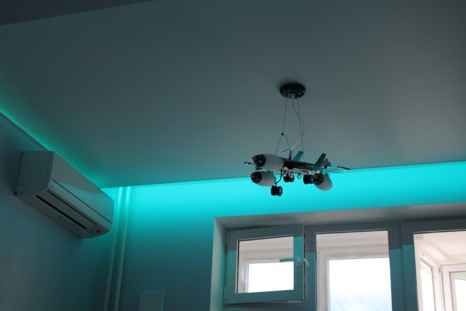 Потолок с подсветкой