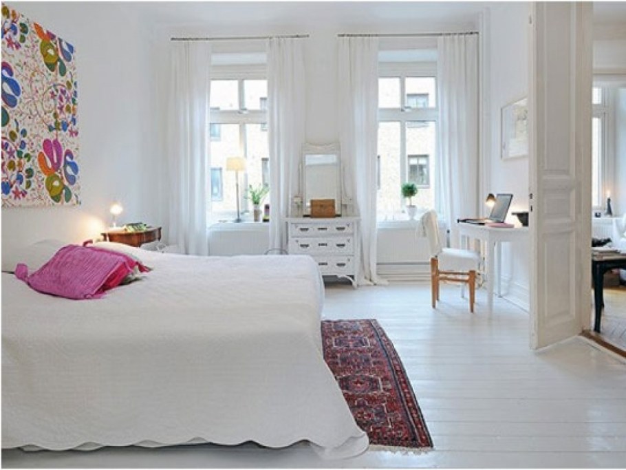 Спальня в скандинавском стиле яркая