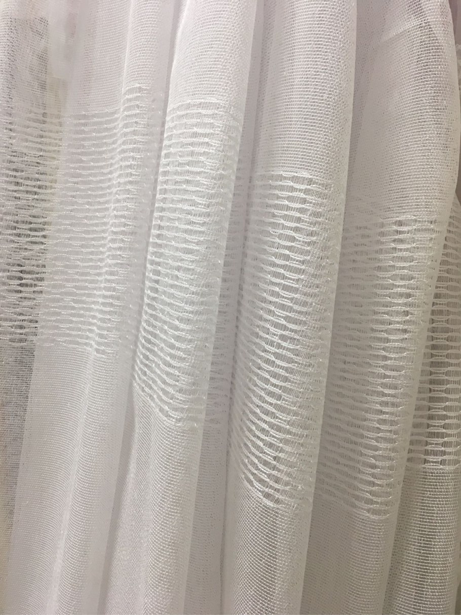 Тюль с вертикальными полосами