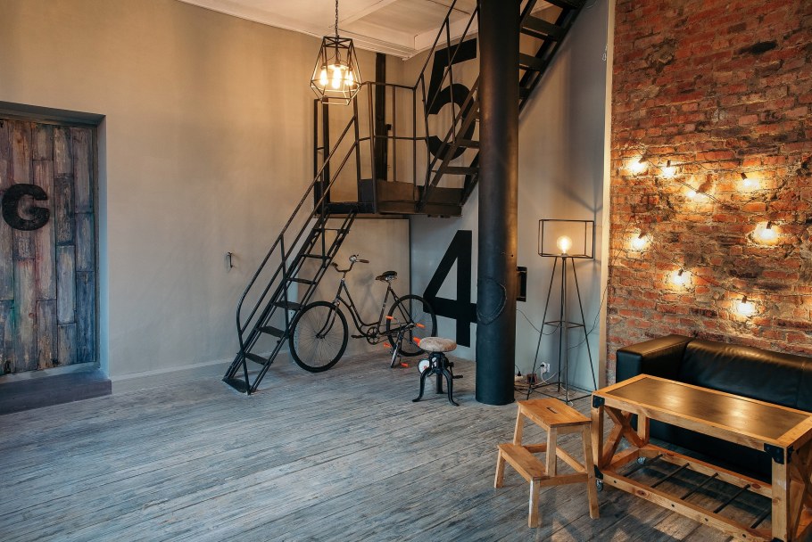 Металлокаркас лестницы