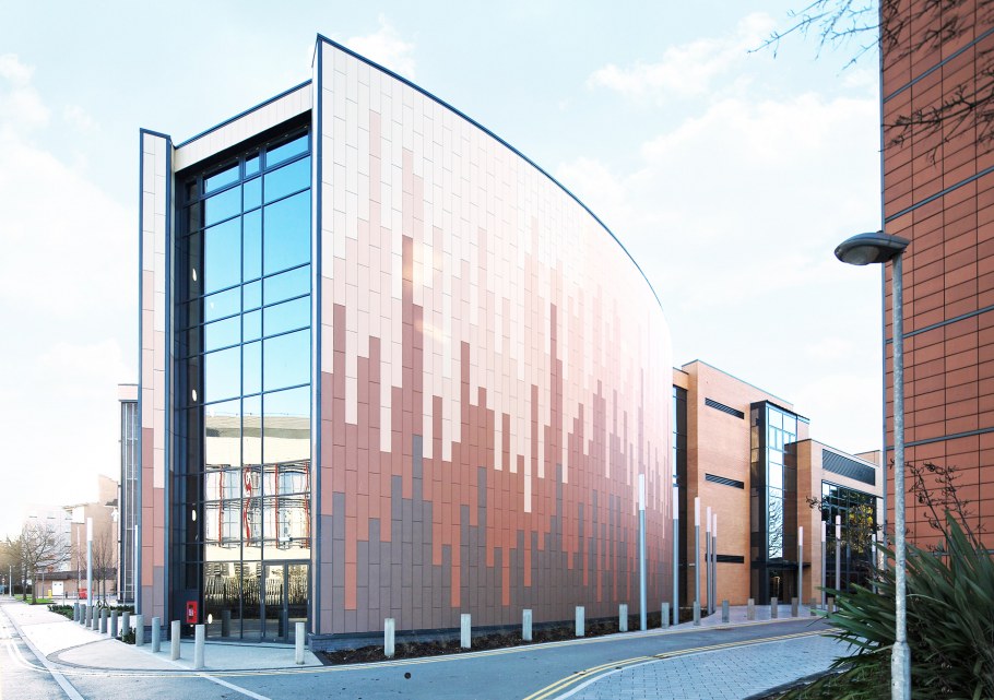 Современные фасады из керамогранита