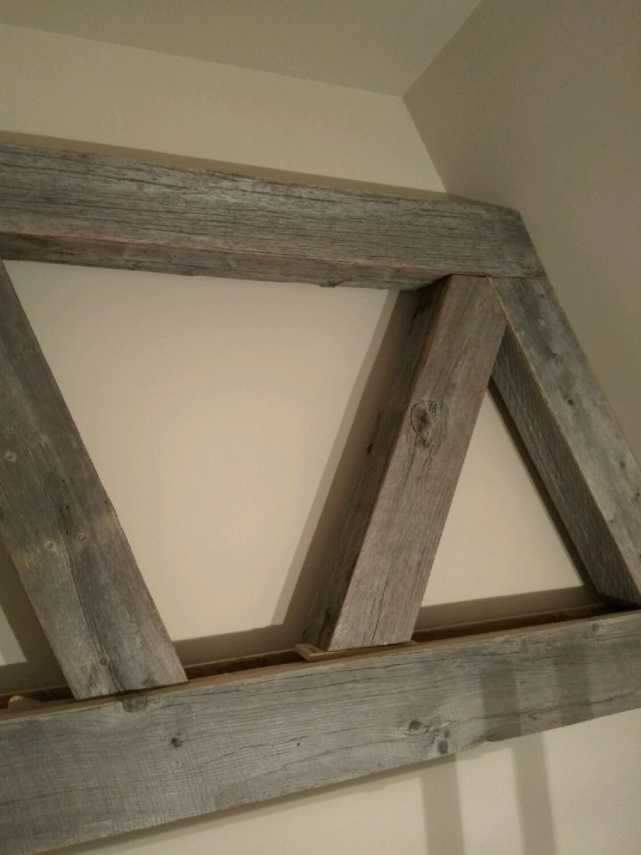 Светильники для потолка из вагонки