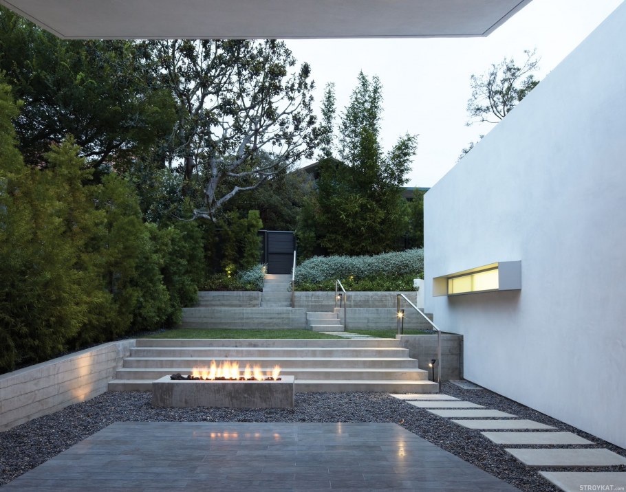 Уличная лестница в Санта-Моники каньон