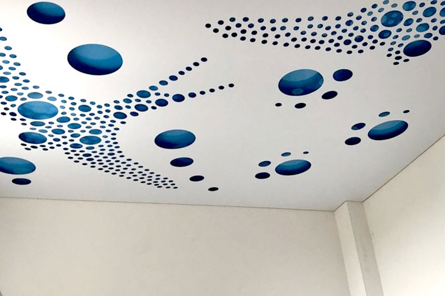 Интерьер офиса натяжных потолков
