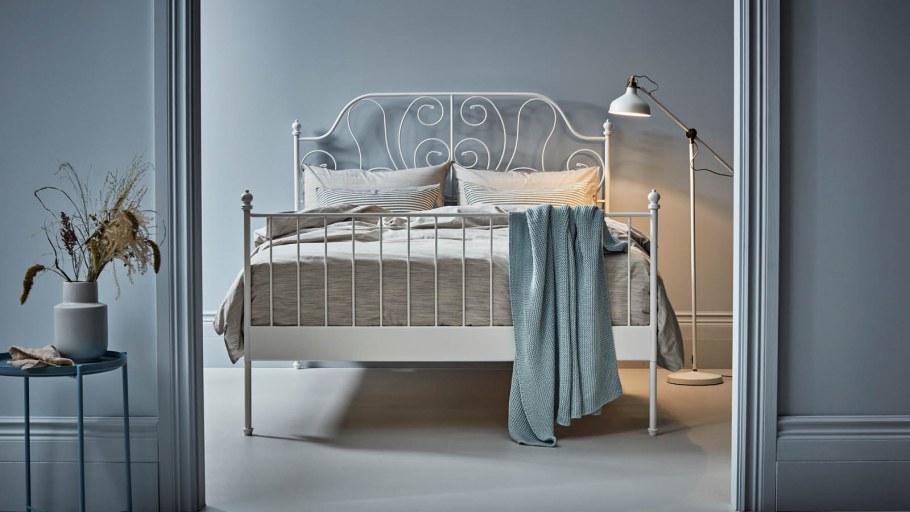 ЛЕЙРВИК кровать икеа черная