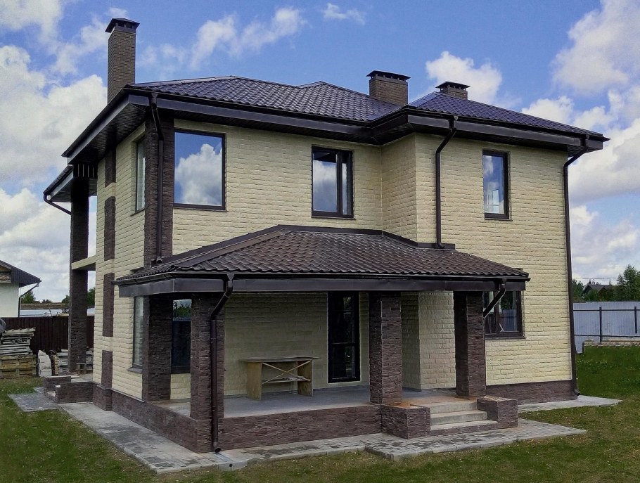 Фасады домов с искусственным камнем