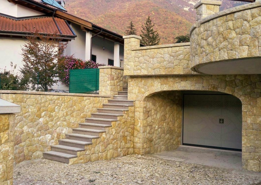 Облицовка фасада натуральным камнем