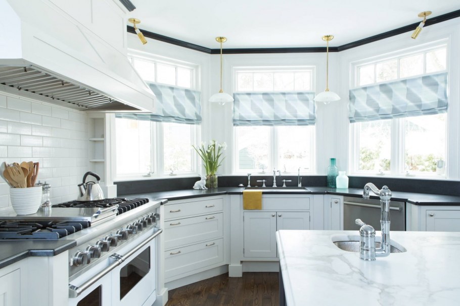 Кухня с эркером