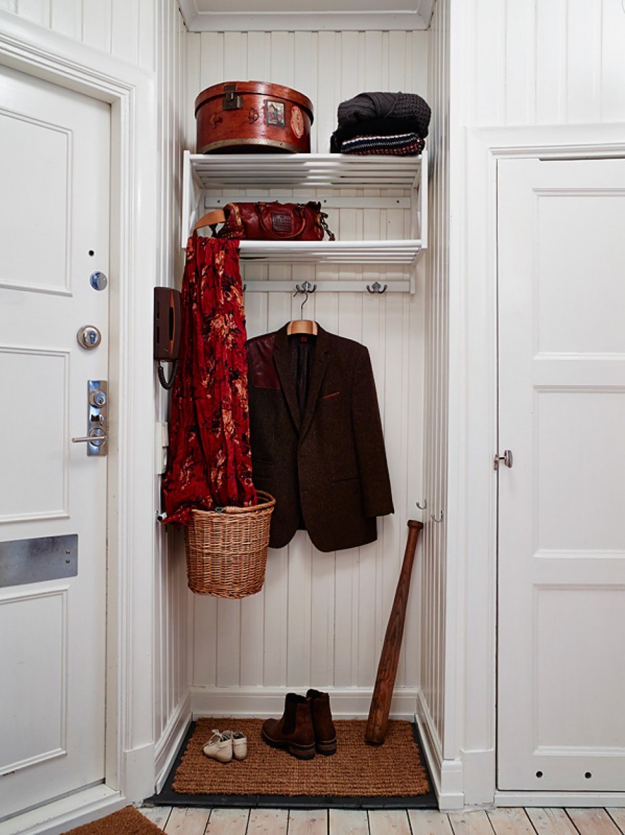 Прихожая в фисташковом цвете