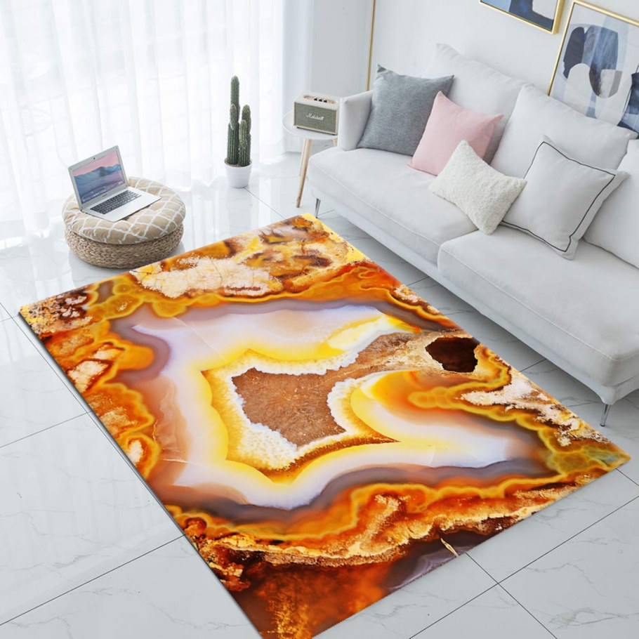 Горчичный ковер в интерьере