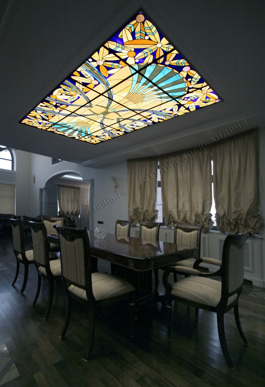 Потолочный витраж арт деко