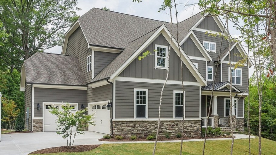 Фасад серый сайдинг