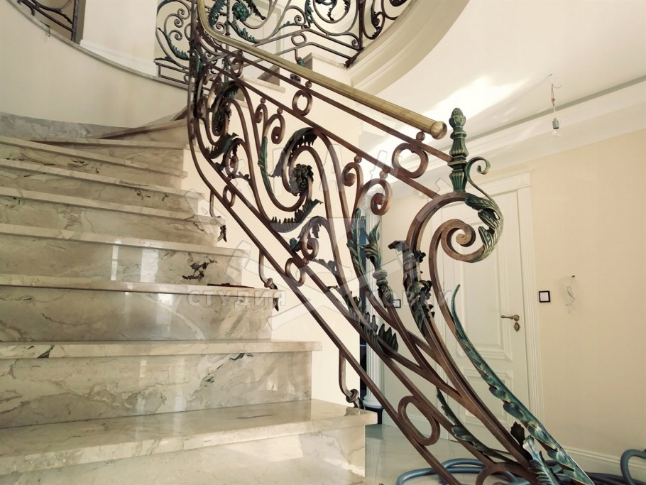 Больцевая лестница