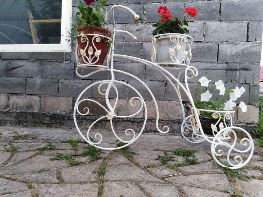 Кованые украшения для сада