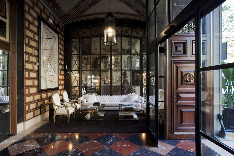 Состаренное зеркало в интерьере