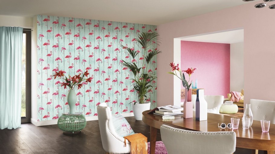 Разноцветные стены в спальне