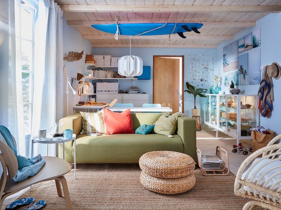 Яркая гостиная икеа