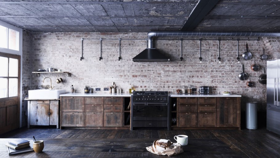 Вытяжка в стиле лофт