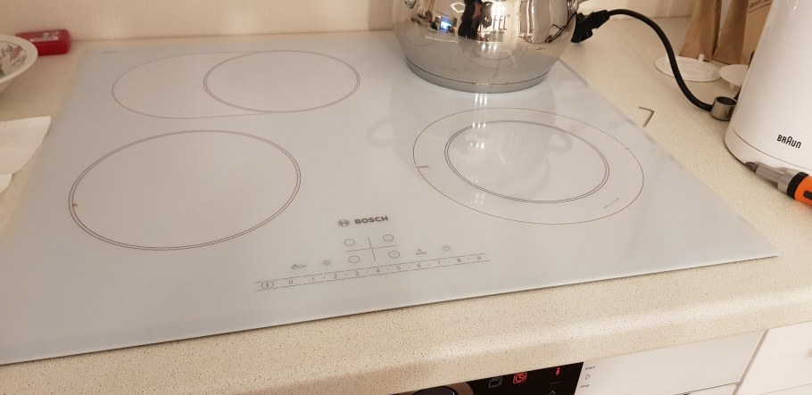 Электрическая варочная панель Bosch pkn652fp1e