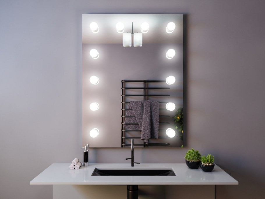 Зеркало с лампами для макияжа