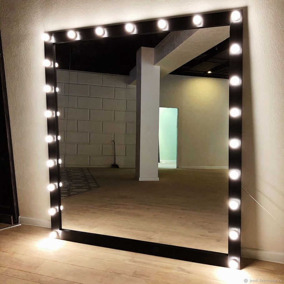 Гримерное зеркало большое