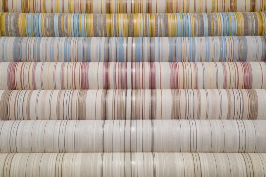 Рулоны обоев для стен