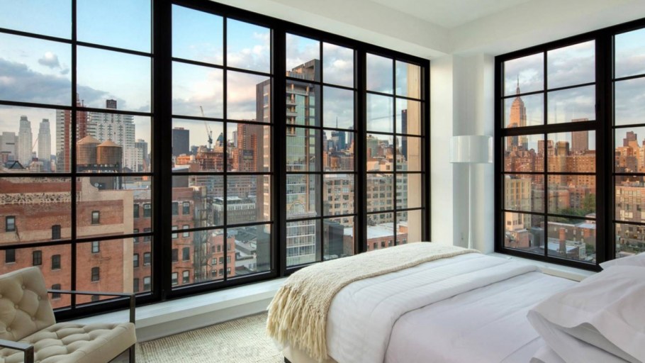 Большое окно