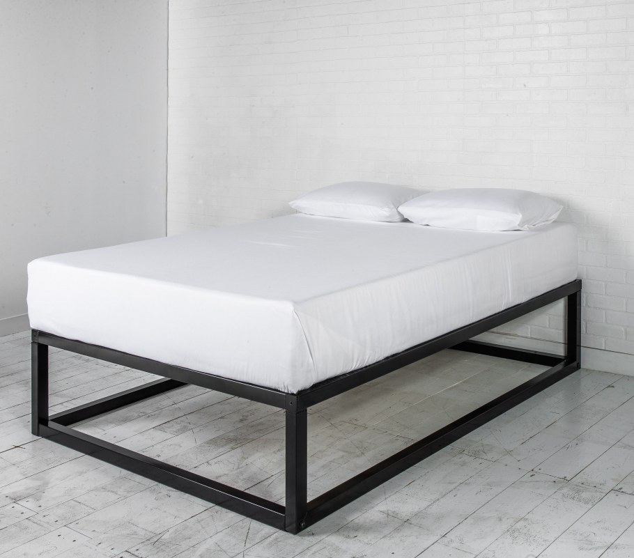 Кровать в стиле лофт