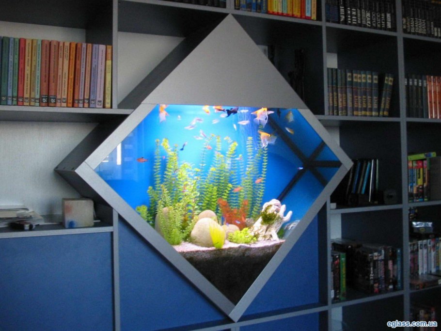 Барная стойка с аквариумом