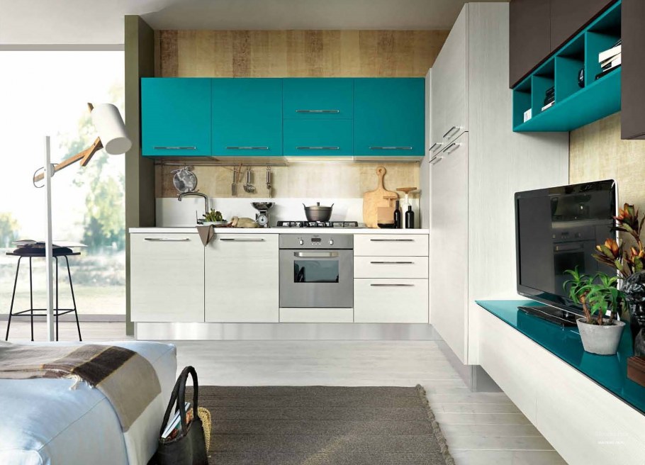 Бело бирюзовая кухня