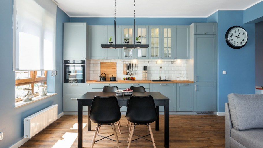 Серо-голубые кухни сочетание цветов